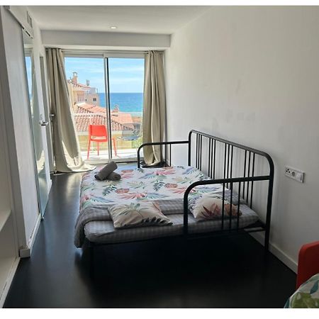 Hug Hotel2022 El Carrer del Canonge Екстериор снимка